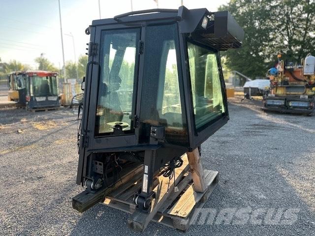 CASE D 1650 NEW CAB Buldooserid