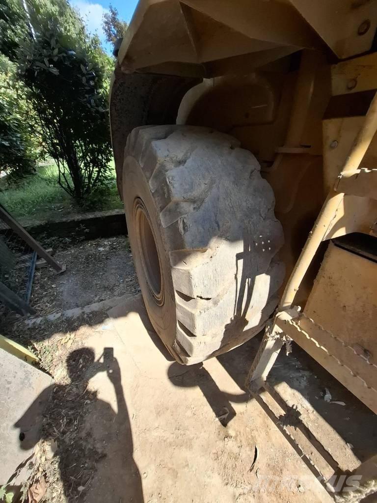 CAT 930 G Rataslaadurid