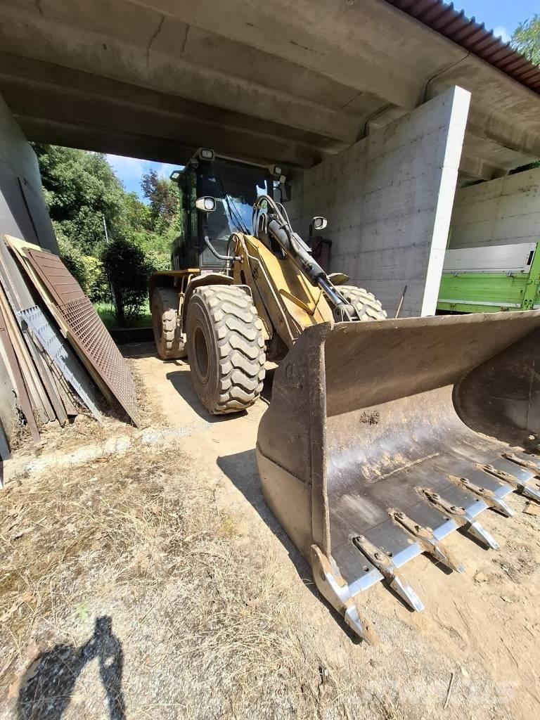 CAT 930 G Rataslaadurid