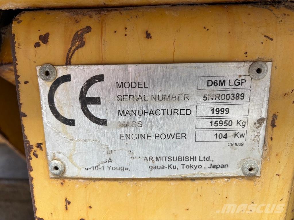 CAT D 6 M LGP Buldooserid