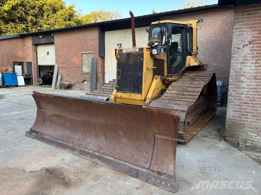CAT D 6 M LGP Buldooserid