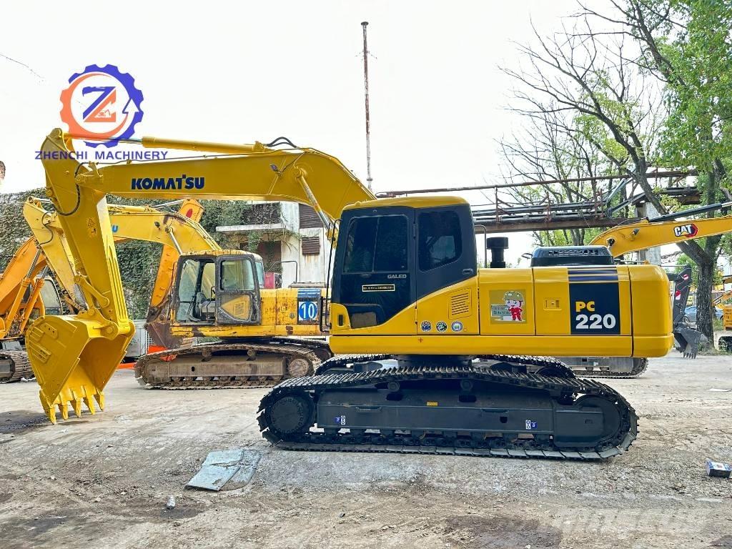 Komatsu PC 220-7 Roomikekskavaatorid