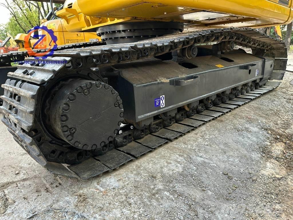 Komatsu PC 220-7 Roomikekskavaatorid
