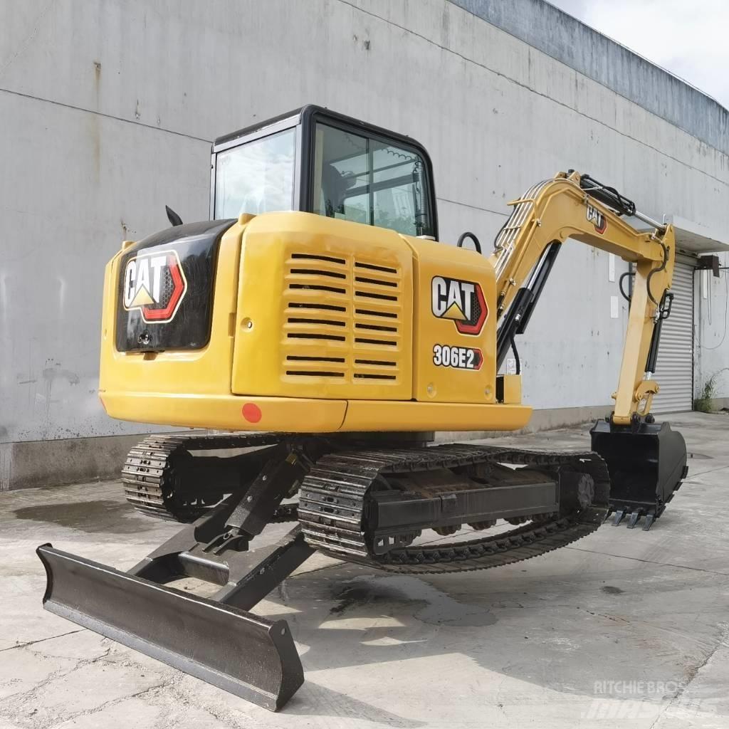 CAT 306E2 Roomikekskavaatorid