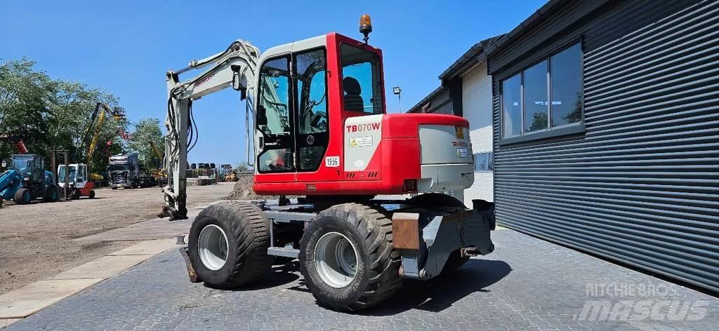 Takeuchi TB070 W Väikeekskavaatorid 7t-12t
