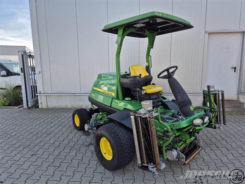 John Deere 7500A Golfikärud