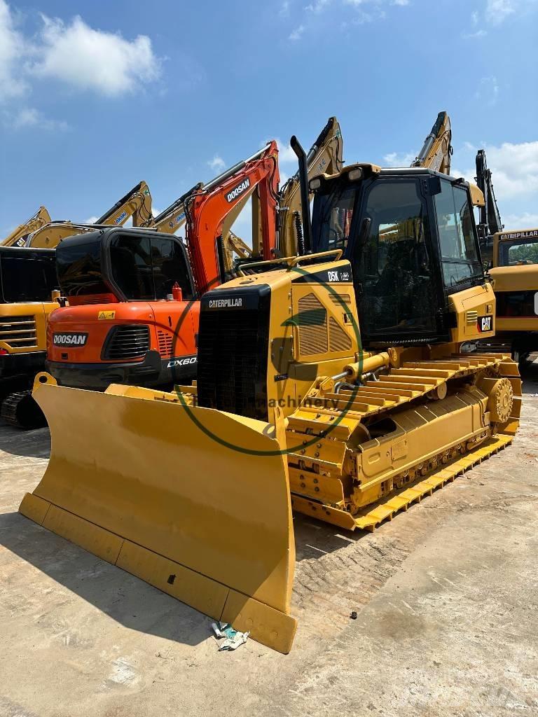 CAT D 5 K Buldooserid
