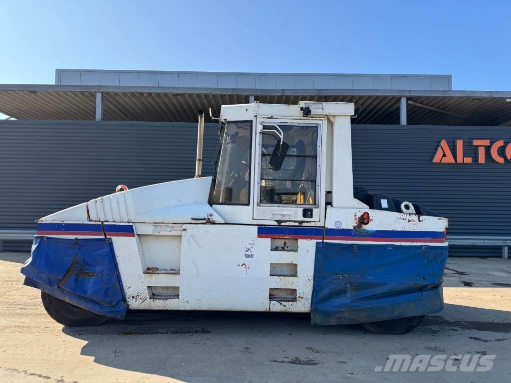 CAT PS-300B Pneumorehvidega rullid