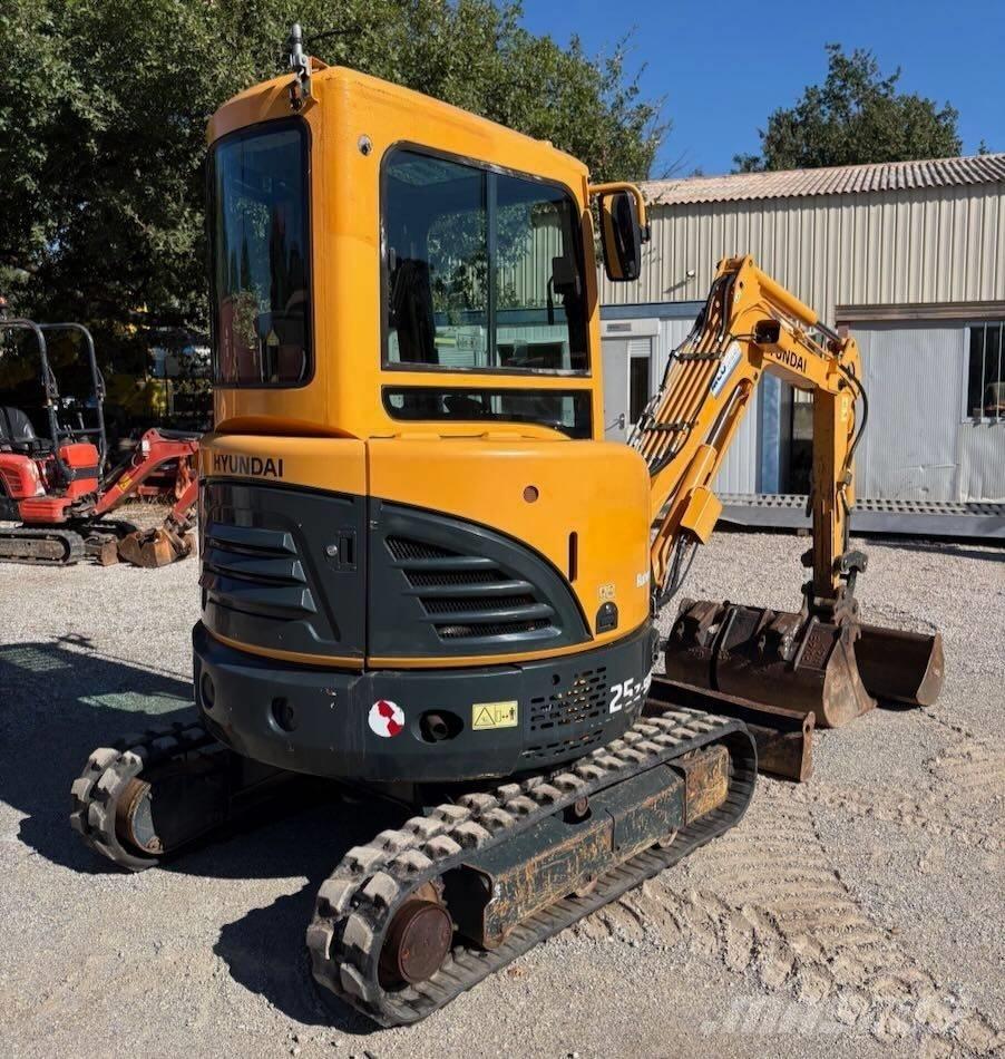 Hyundai R25Z-9 AK Miniekskavaatorid < 7 t