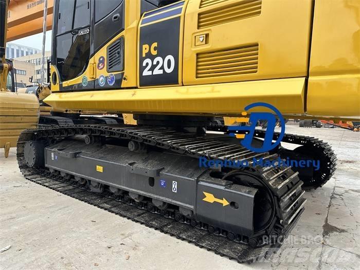 Komatsu PC 220-8 Roomikekskavaatorid