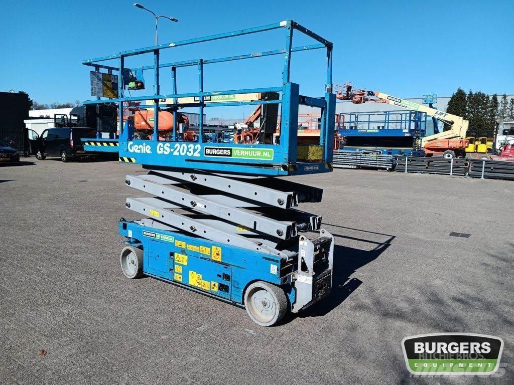 Genie GS2032 Käärtõstukid