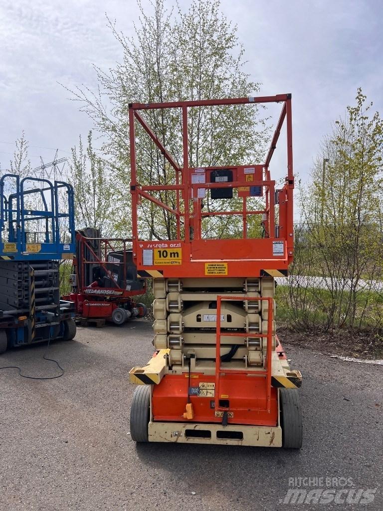 JLG 10 RS Käärtõstukid