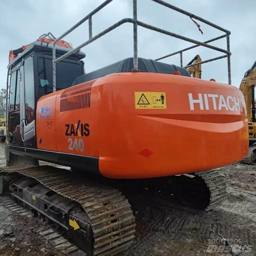 Hitachi 240-3 Roomikekskavaatorid