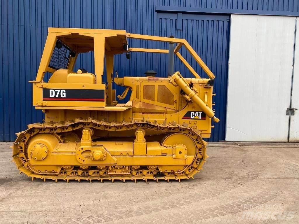 CAT D 7 G Buldooserid