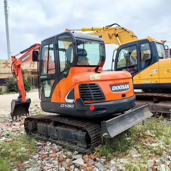 Doosan DX 60 Miniekskavaatorid < 7 t