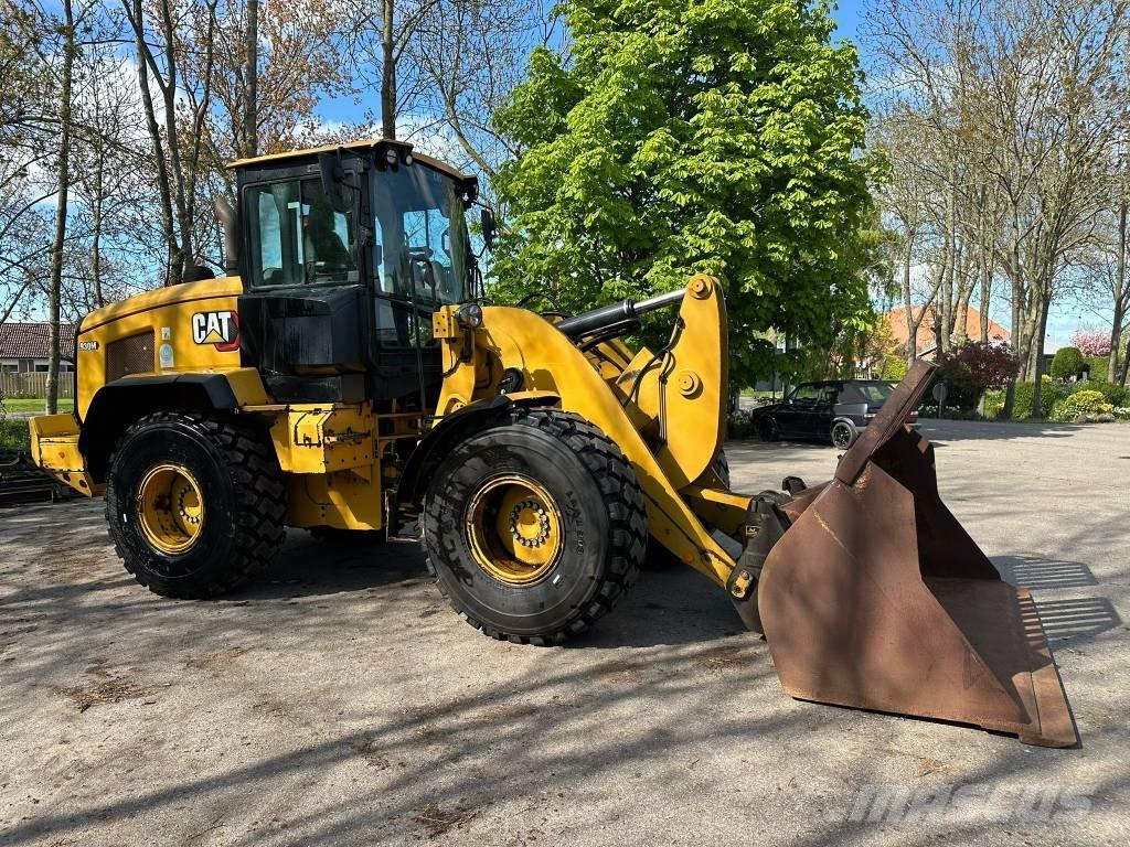 CAT 930 M Rataslaadurid