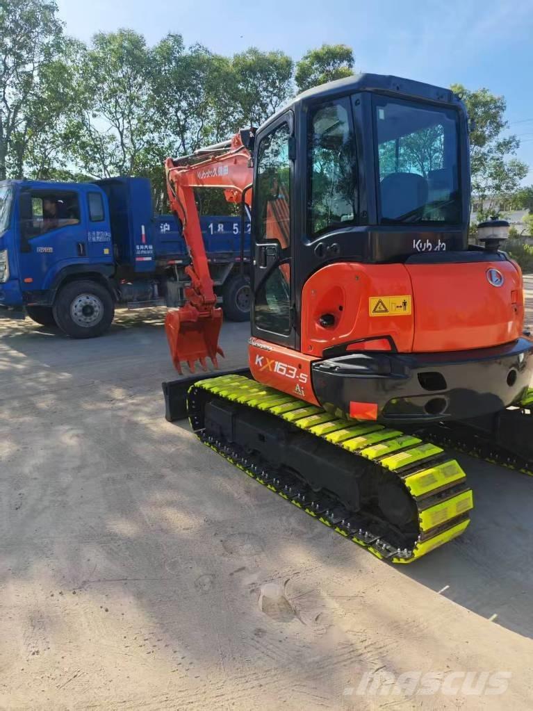 Kubota 163-5 Roomikekskavaatorid