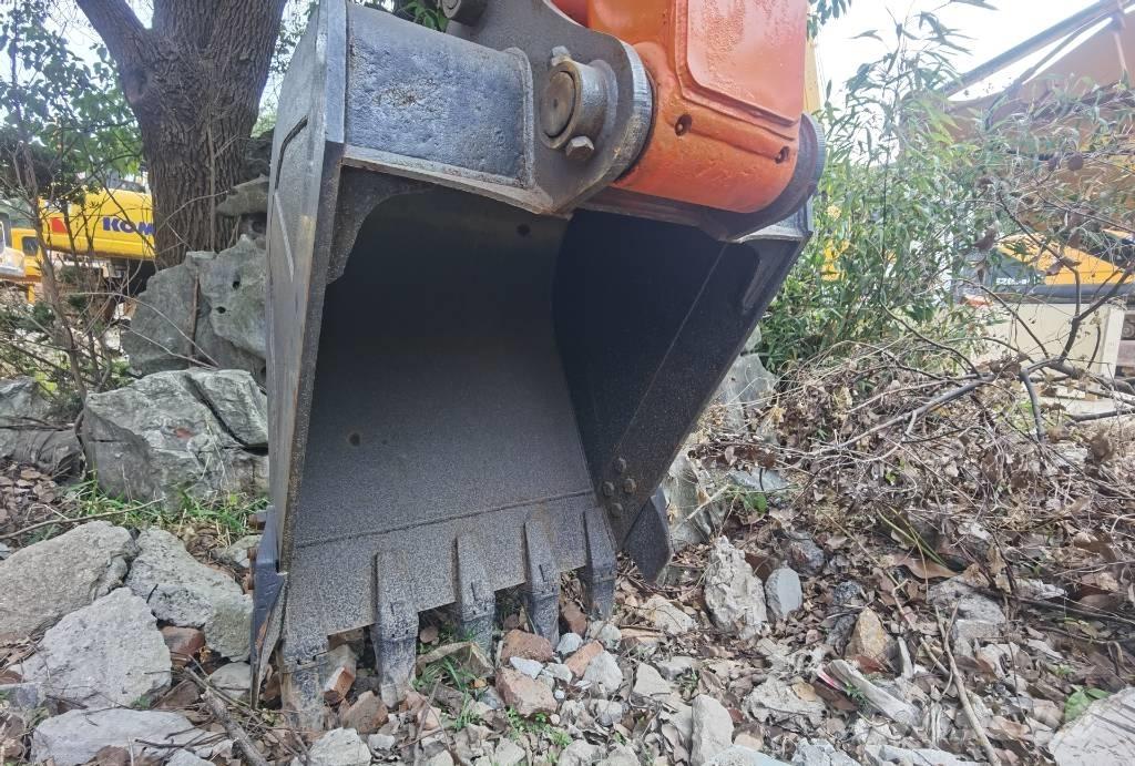 Hitachi ZX 120 Roomikekskavaatorid