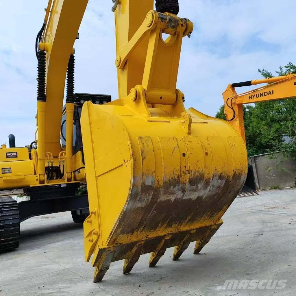 Komatsu PC 240 LC-8 Roomikekskavaatorid