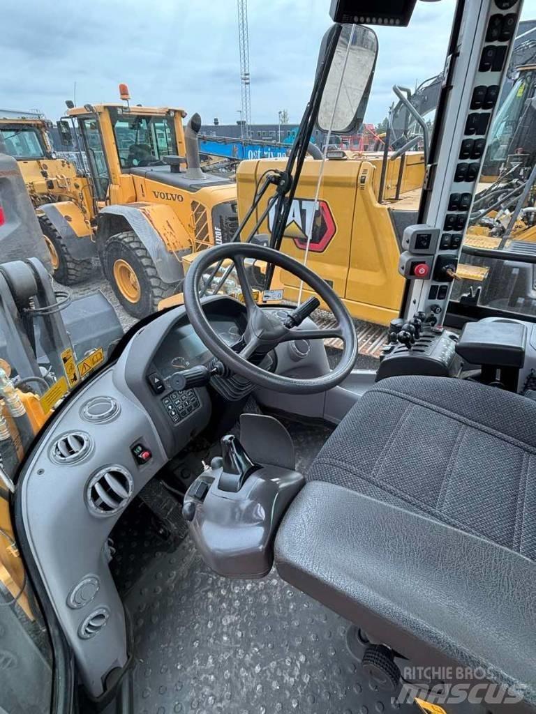 Volvo L90G Rataslaadurid