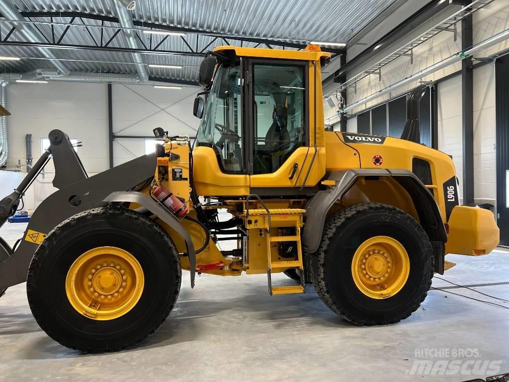 Volvo L90G Rataslaadurid