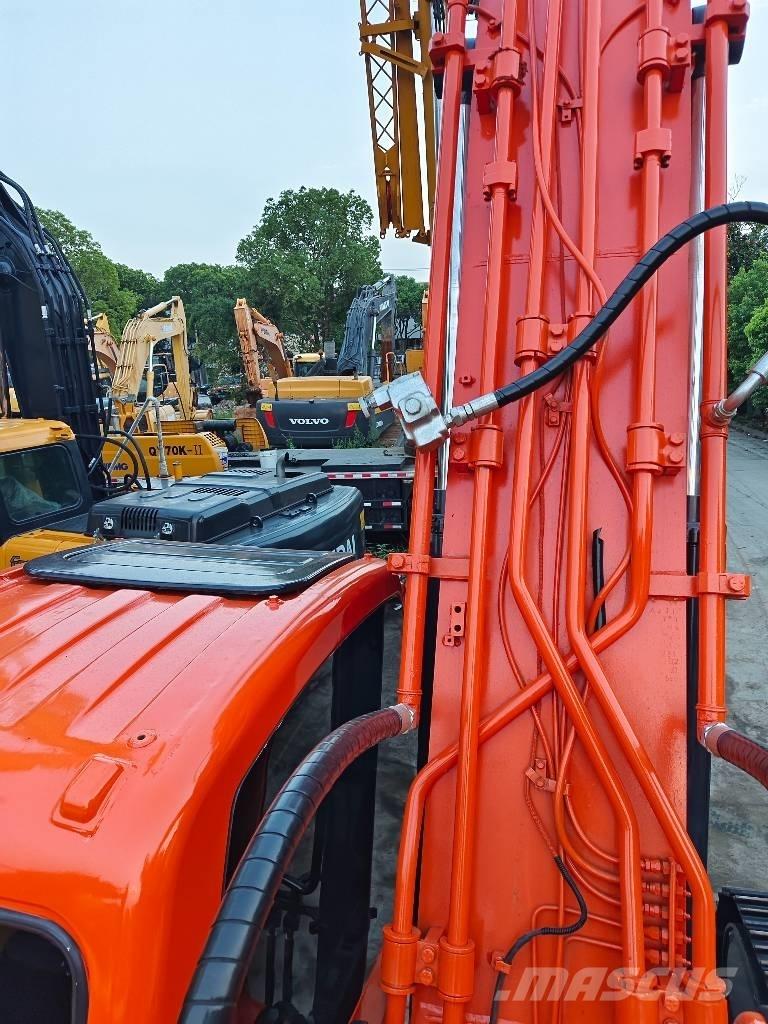 Doosan DX 300 LC Roomikekskavaatorid