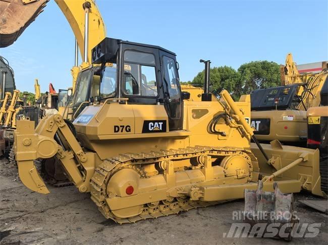 CAT D 7 G Buldooserid