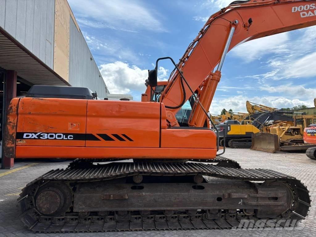 Doosan DX 300 LC Roomikekskavaatorid