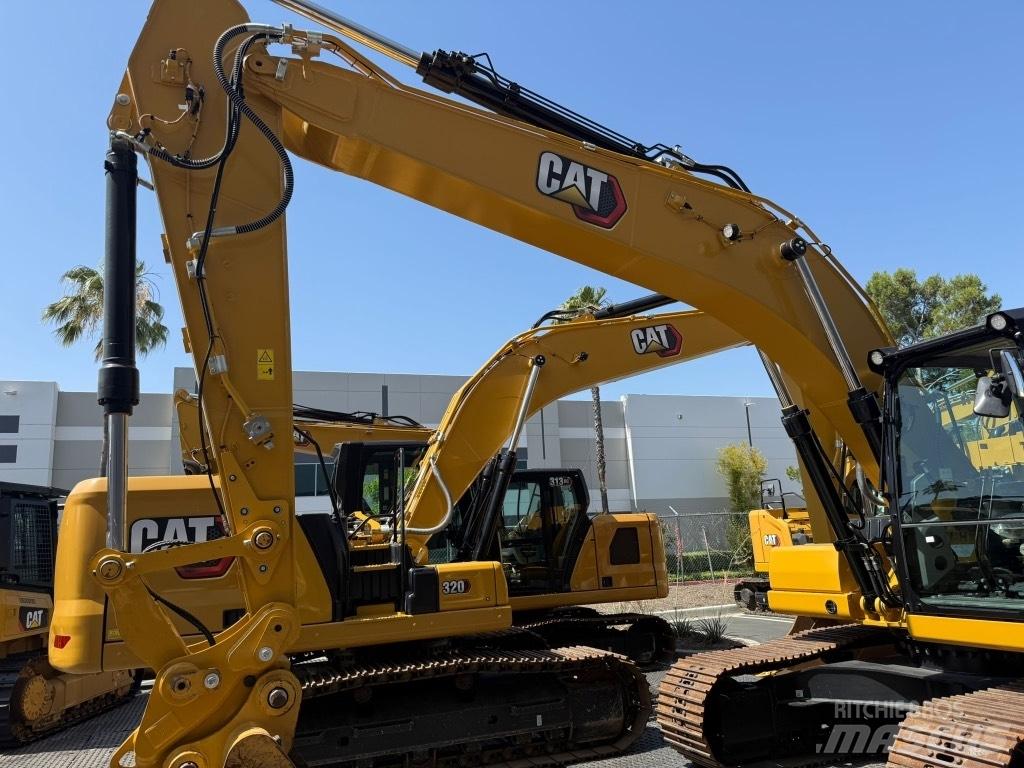 CAT 320 Roomikekskavaatorid