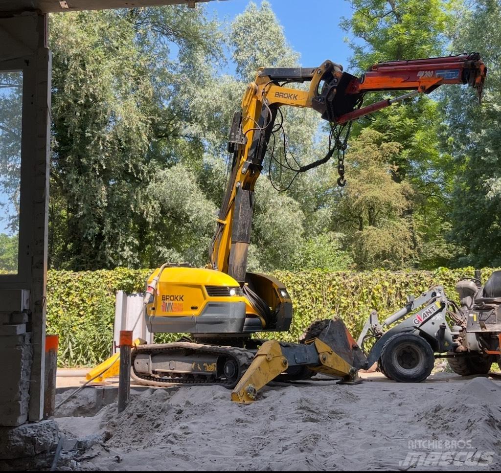 Brokk 500 Lammutusekskavaatorid