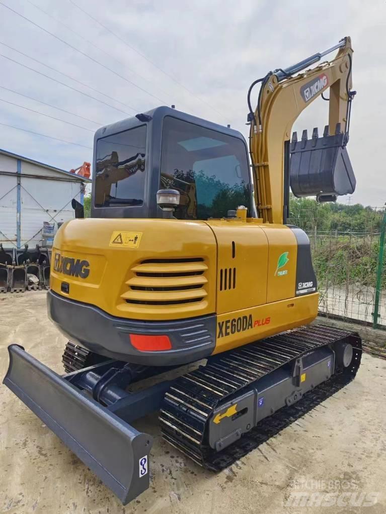 XCMG XE 60 DA Roomikekskavaatorid