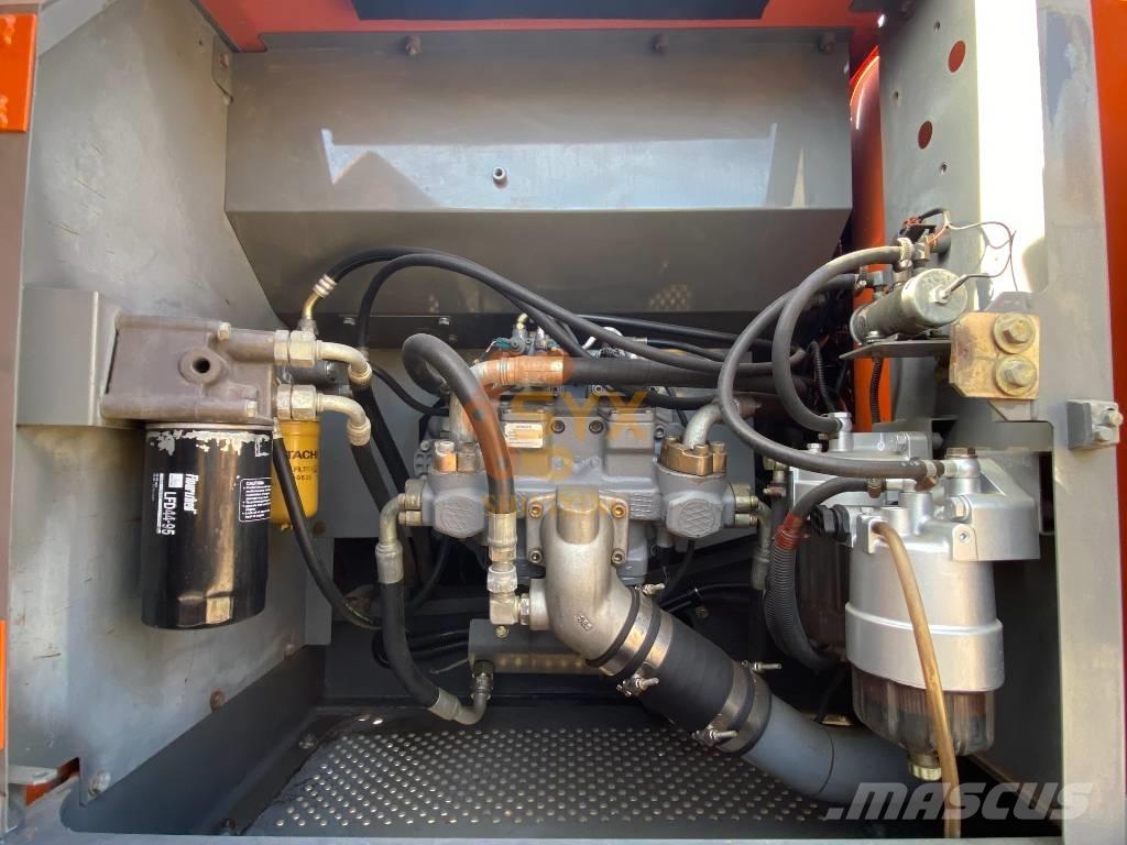 Hitachi ZX 240 Roomikekskavaatorid