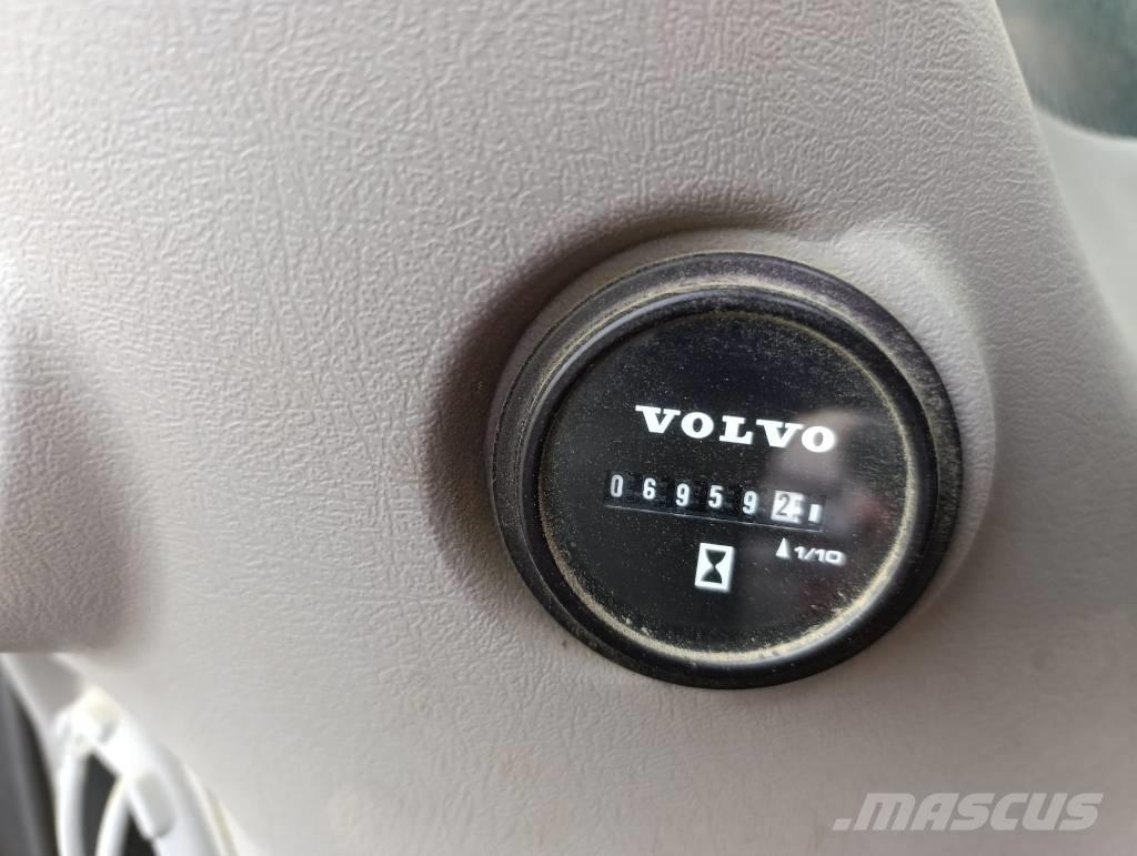 Volvo EW 210 D Ratasekskavaatorid