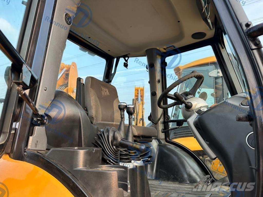 JCB 4 CX Ekskavaatorlaadurid