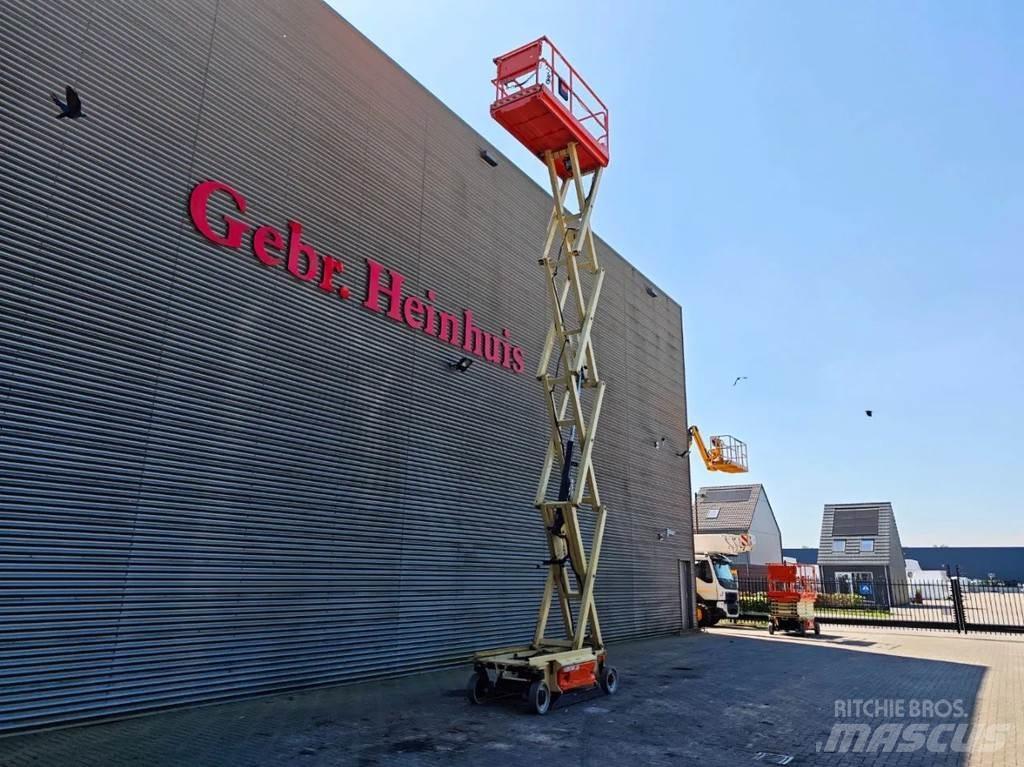 JLG 3246 ES Käärtõstukid