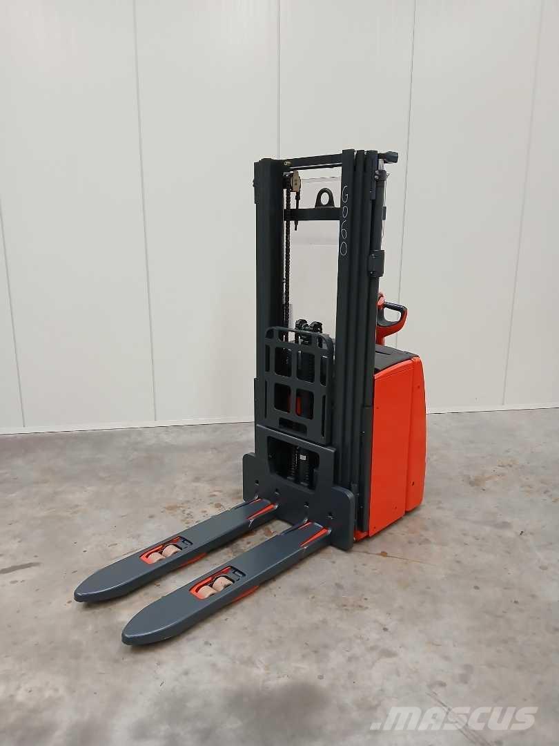 Linde L16I Platvormiga virnastajad