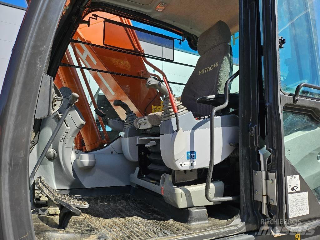 Hitachi ZX 210 LC-5 Roomikekskavaatorid