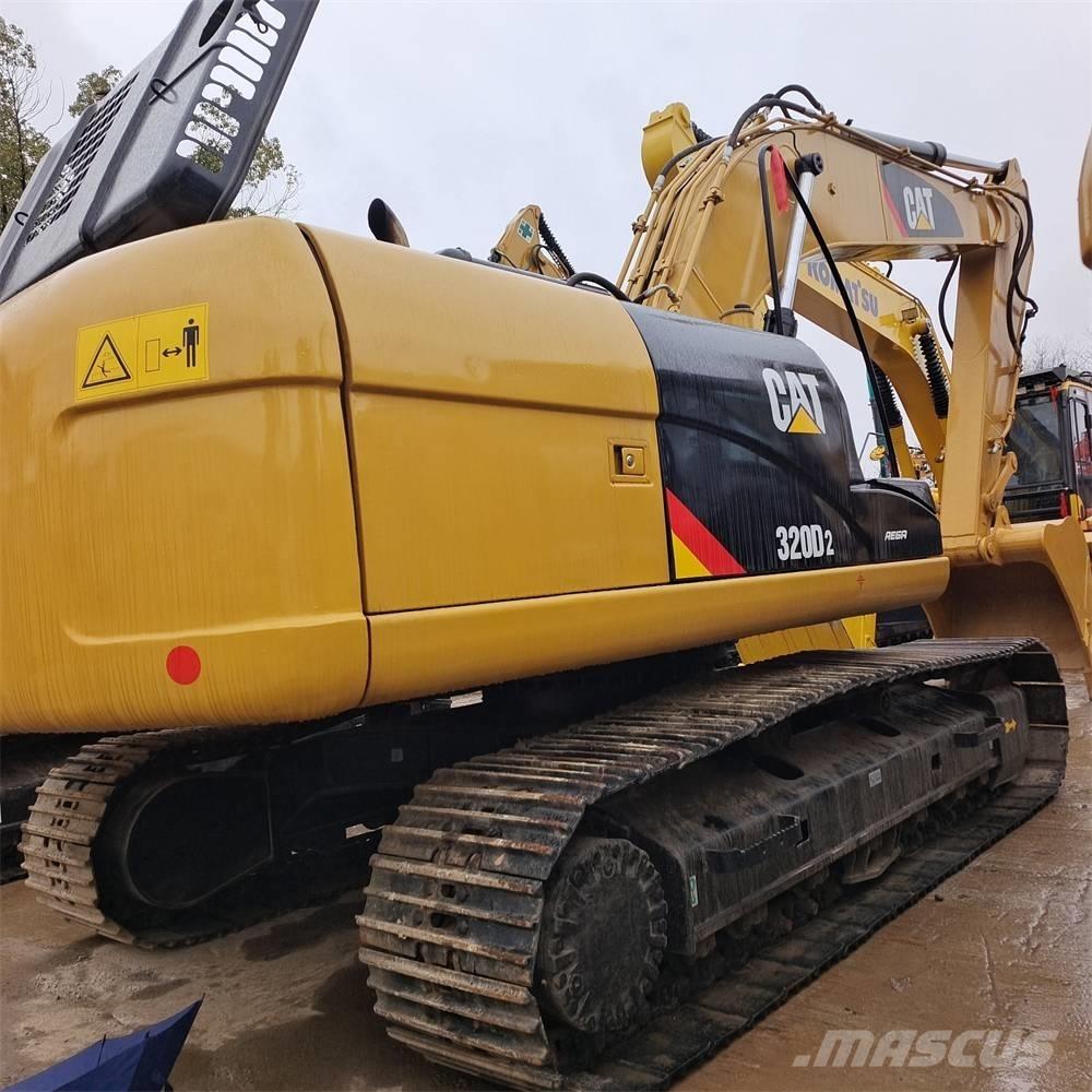 CAT 320 D Roomikekskavaatorid
