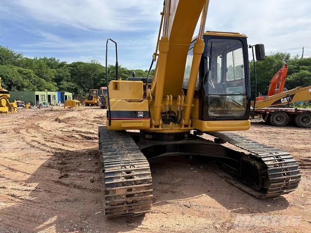 CAT 320BL Roomikekskavaatorid