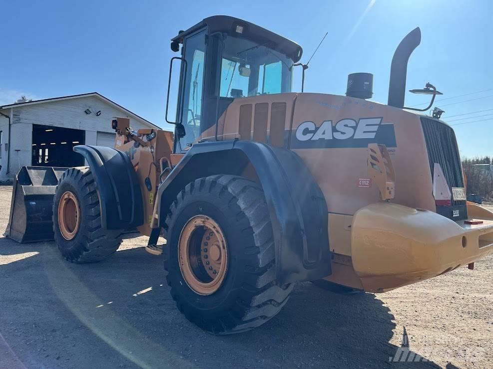 CASE 921 F Rataslaadurid