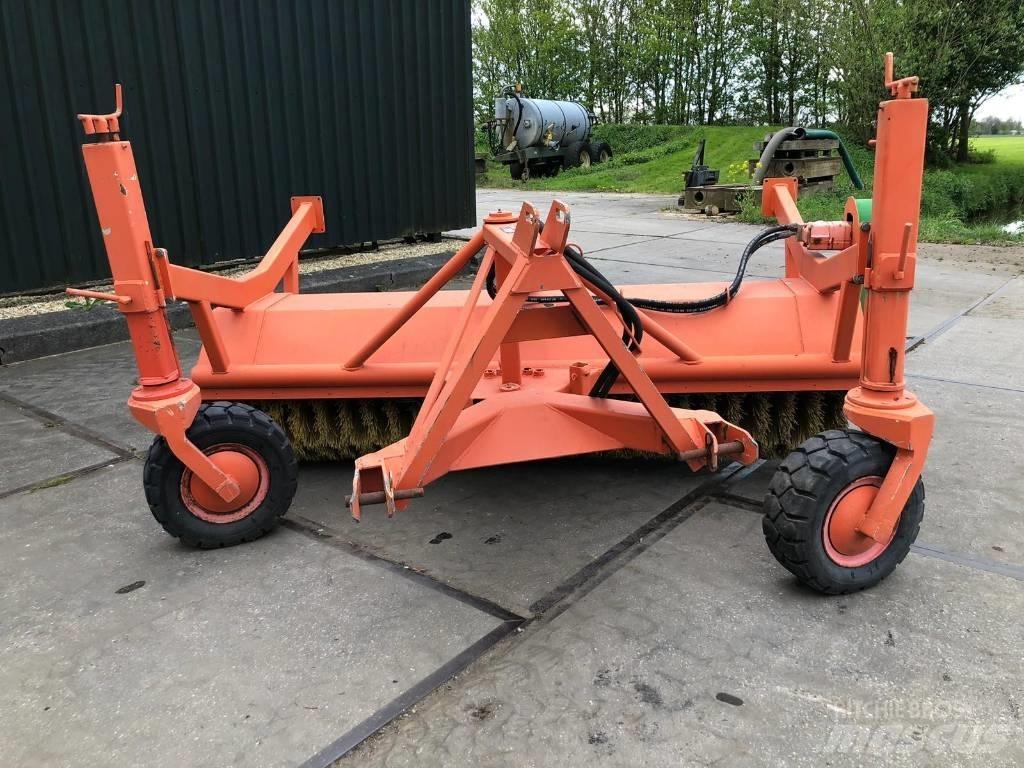 Holaras H-220-V-FR Tänavapuhastusmasinad