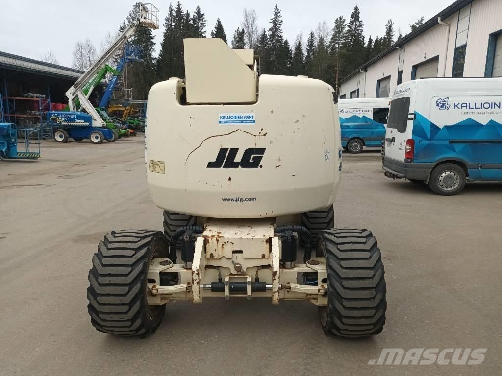 JLG 450 AJ Iseliikuvad poomtõstukid