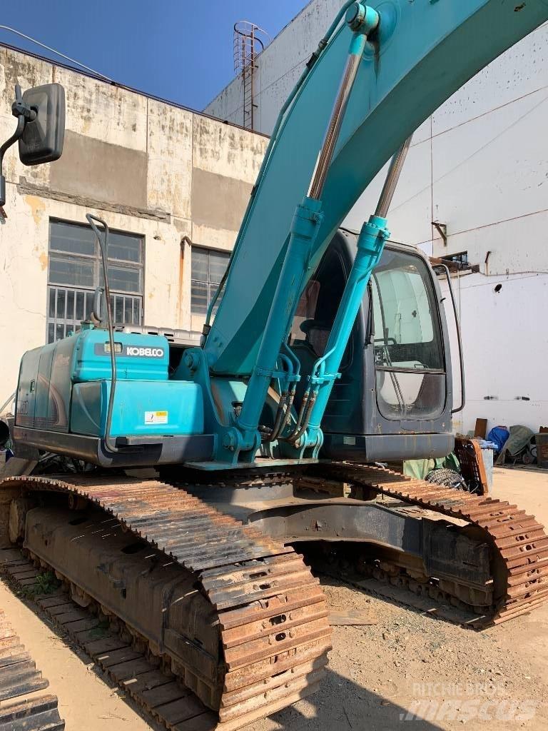 Kobelco SK 210 LC-8 Roomikekskavaatorid