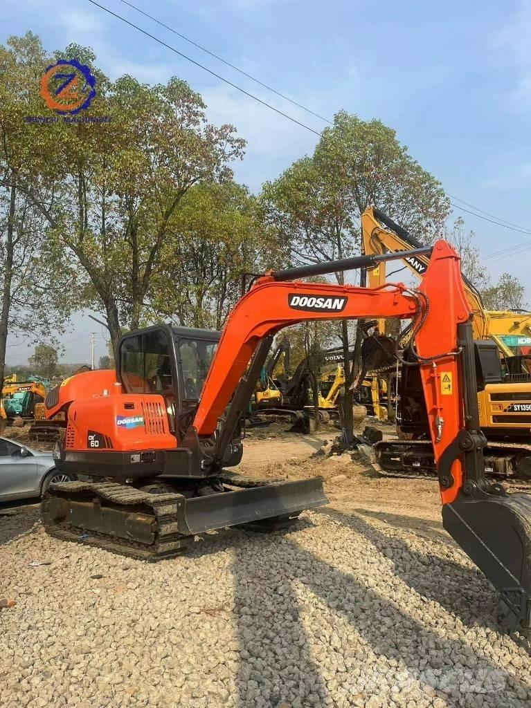 Doosan DX 60 Miniekskavaatorid < 7 t