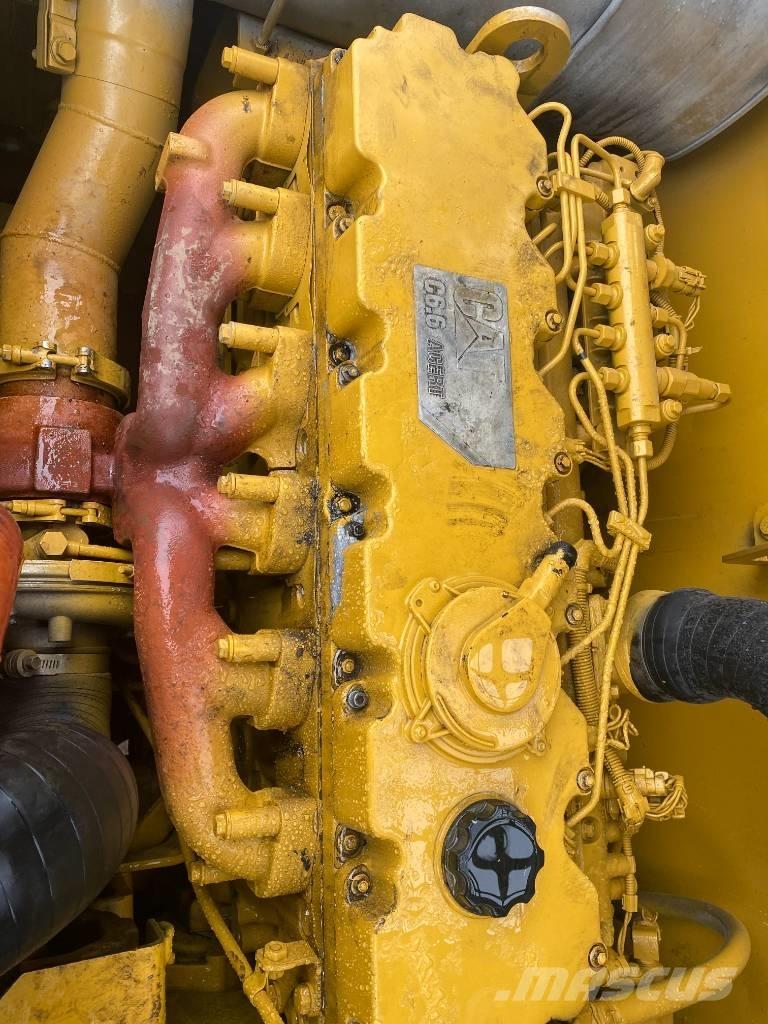 CAT 320 D Roomikekskavaatorid