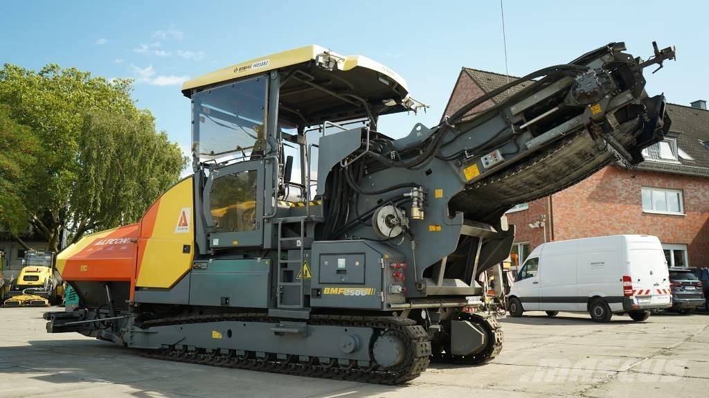 Bomag BMF 2500 S Asfaldilaoturid