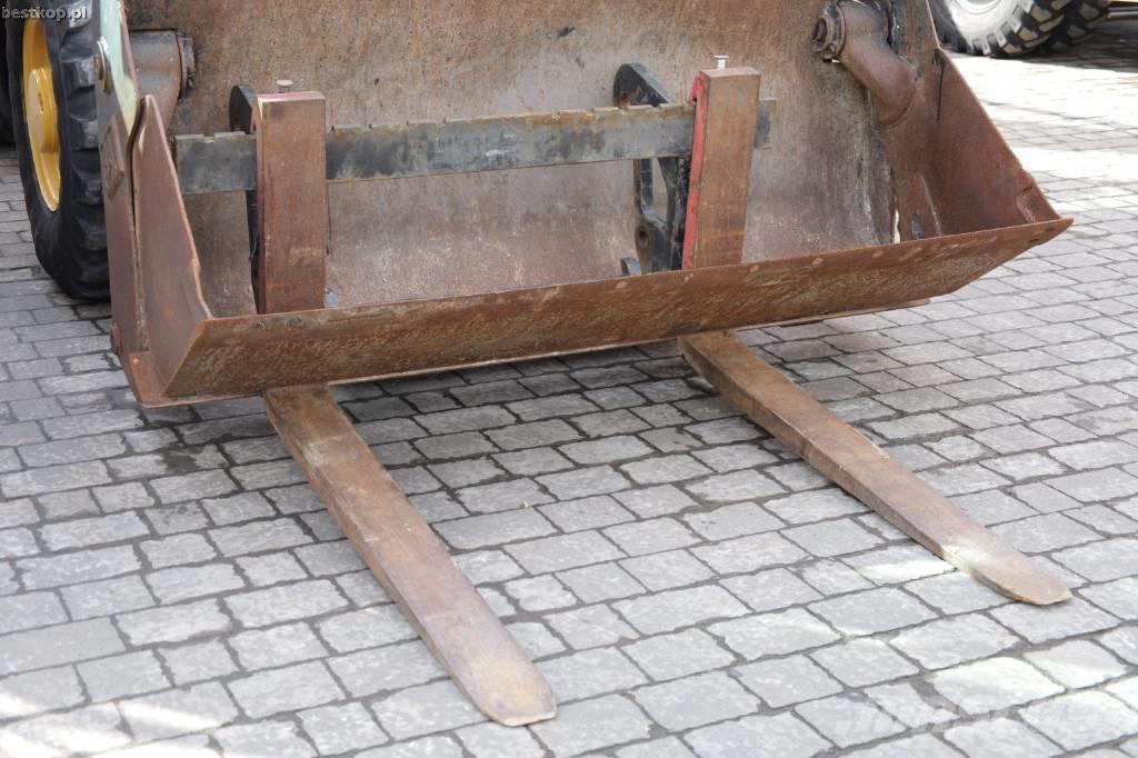 CAT 906M Rataslaadurid