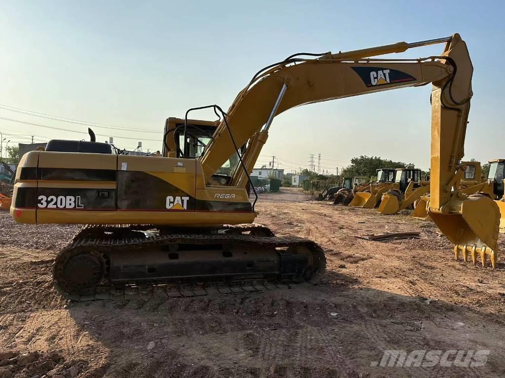 CAT 320 B Roomikekskavaatorid
