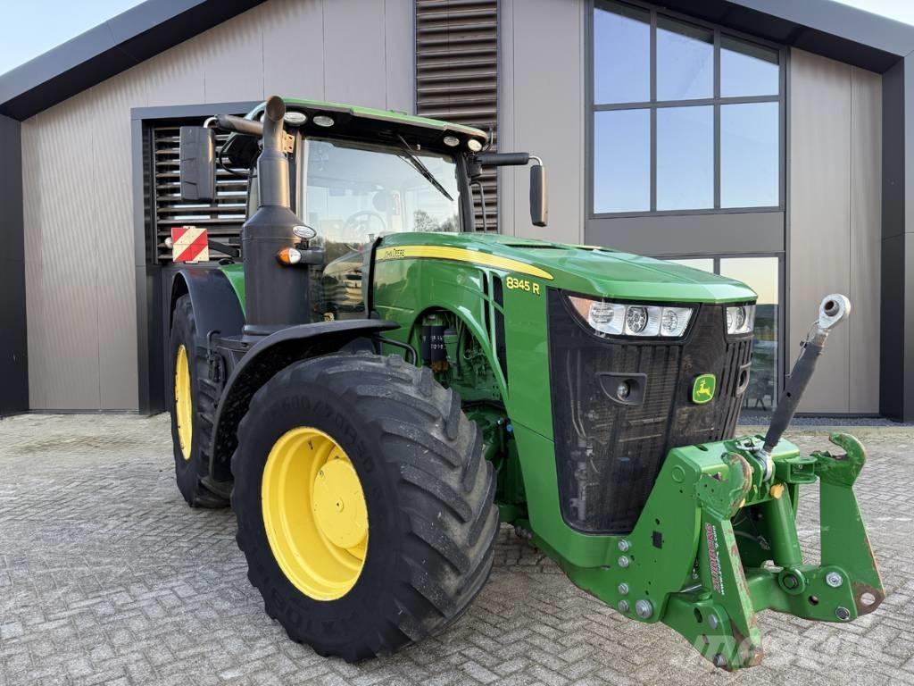 John Deere 8345 R Traktorid