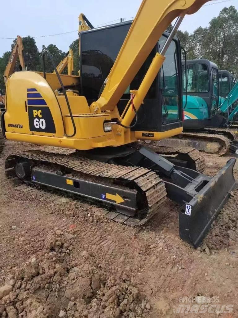 Komatsu PC 60-8 Roomikekskavaatorid